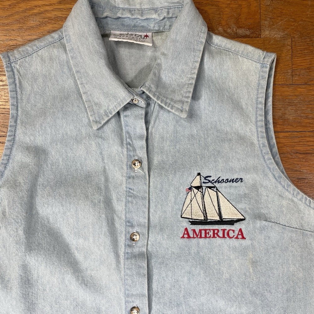Vintage Women's Sleeveless Denim Button Up Vest Size M USA CRYSTAL SPRINGS